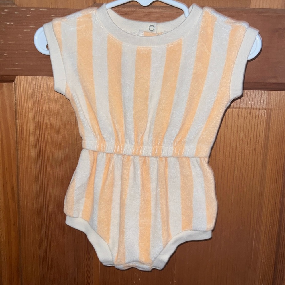 🛍 Little GIRLS OUTFIT SIZE 0-3 MONTHS 🛍